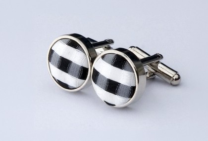 Edles Manschettenknopf Set in schwarz/weiß