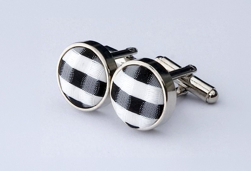 Edles Manschettenknopf Set in schwarz/weiß
